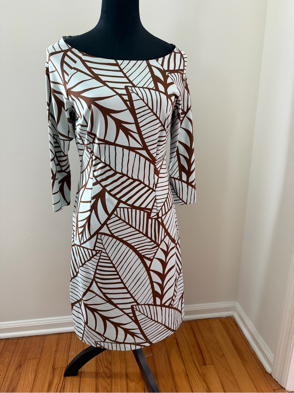 J. McLaughlin Light Blue Dress with Brown Leaf Print Size XS